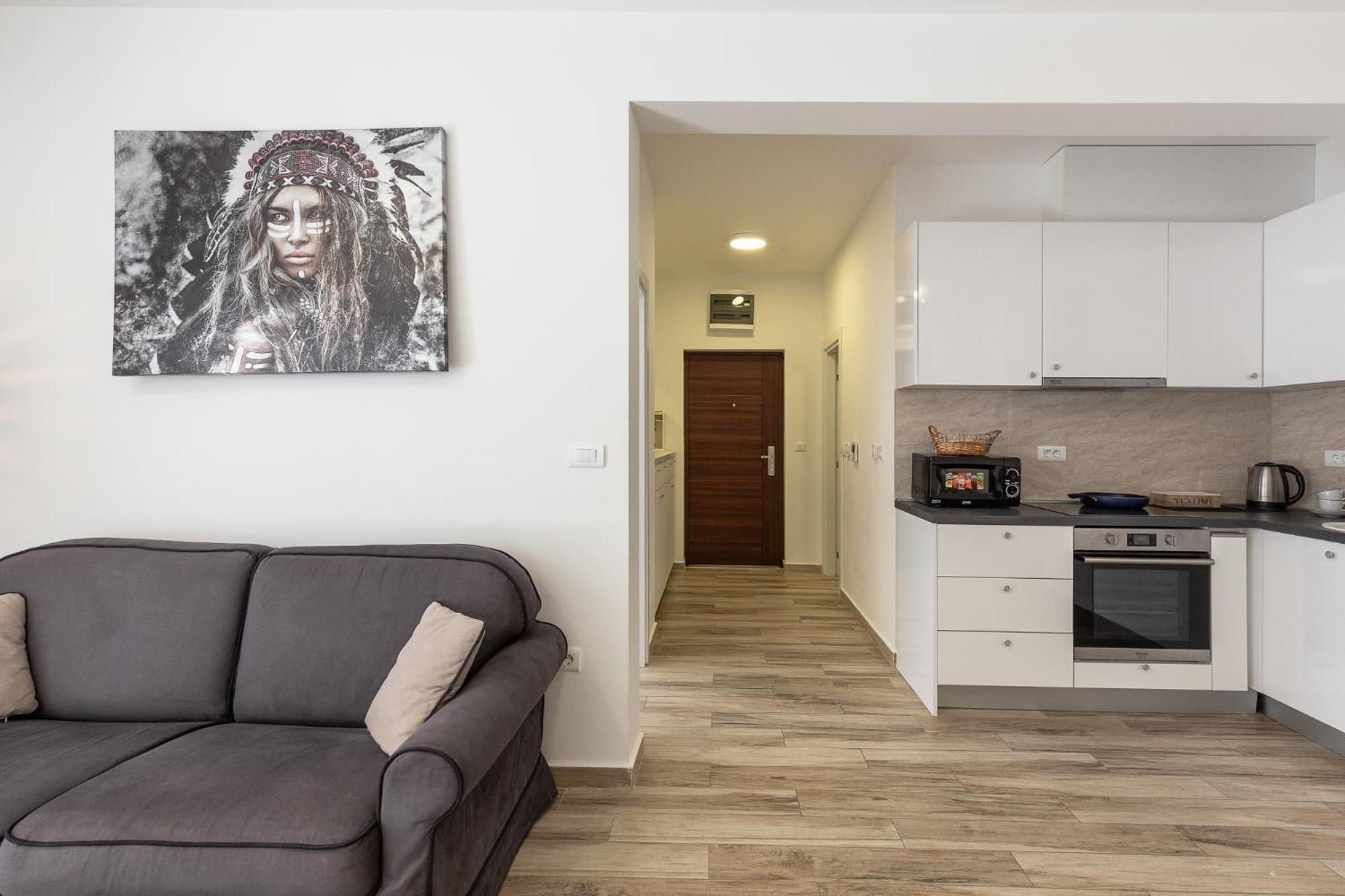 Apartment Sunny Side Wellness & Budva