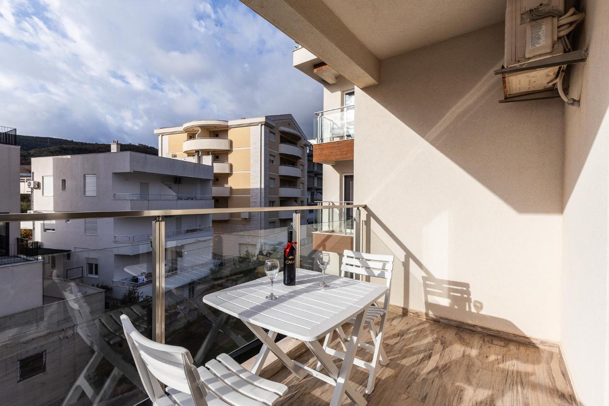 Sunny Side Wellness & Budva