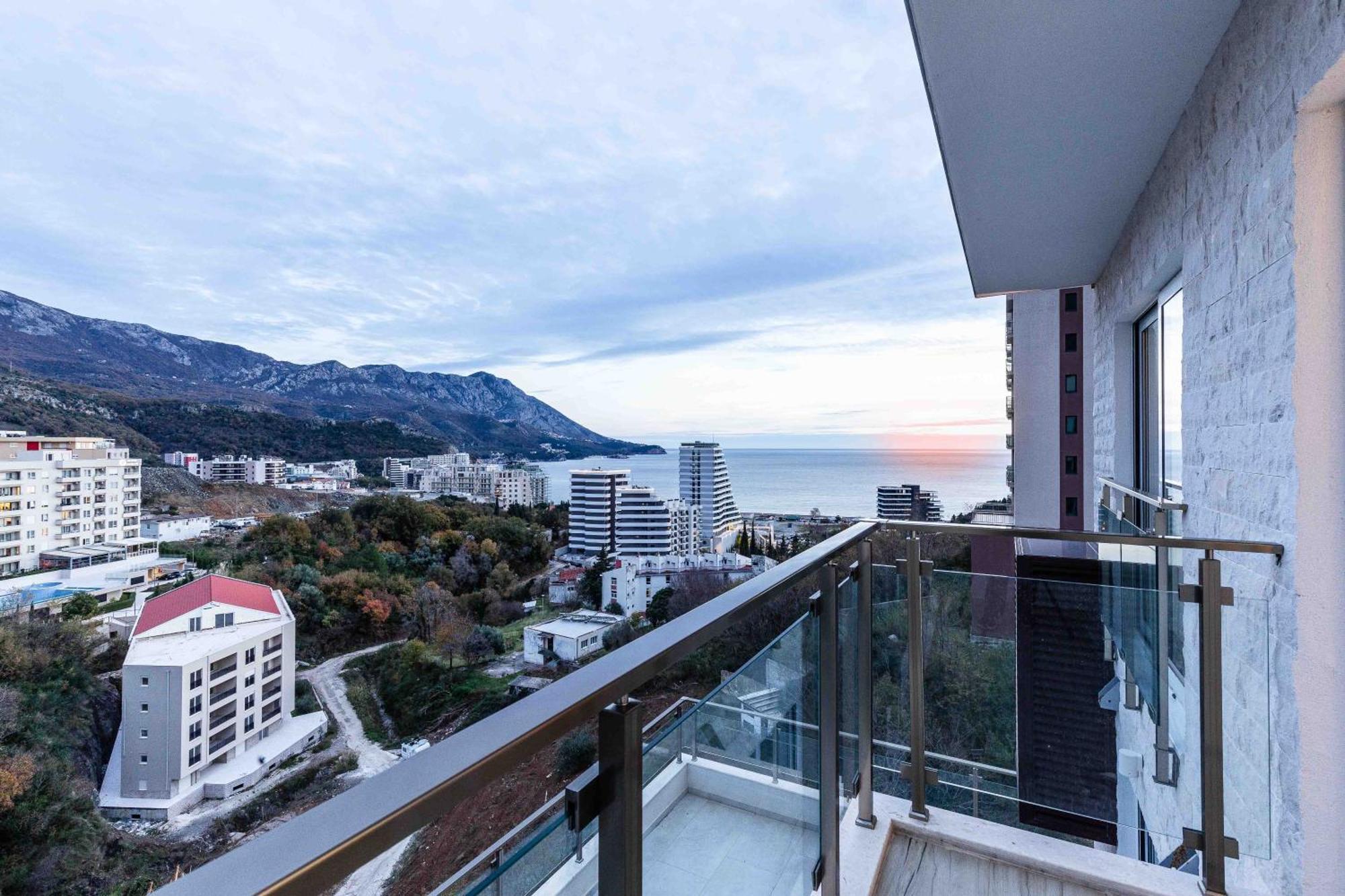 Apartment Sunny Side Wellness & Budva