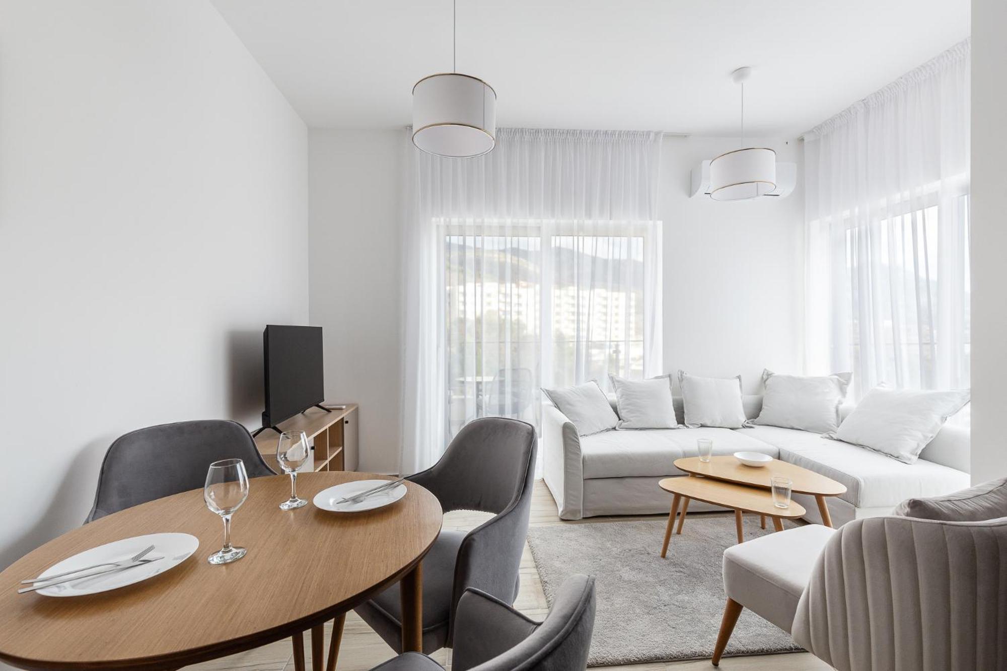 Sunny Side Wellness & Apartment Budva