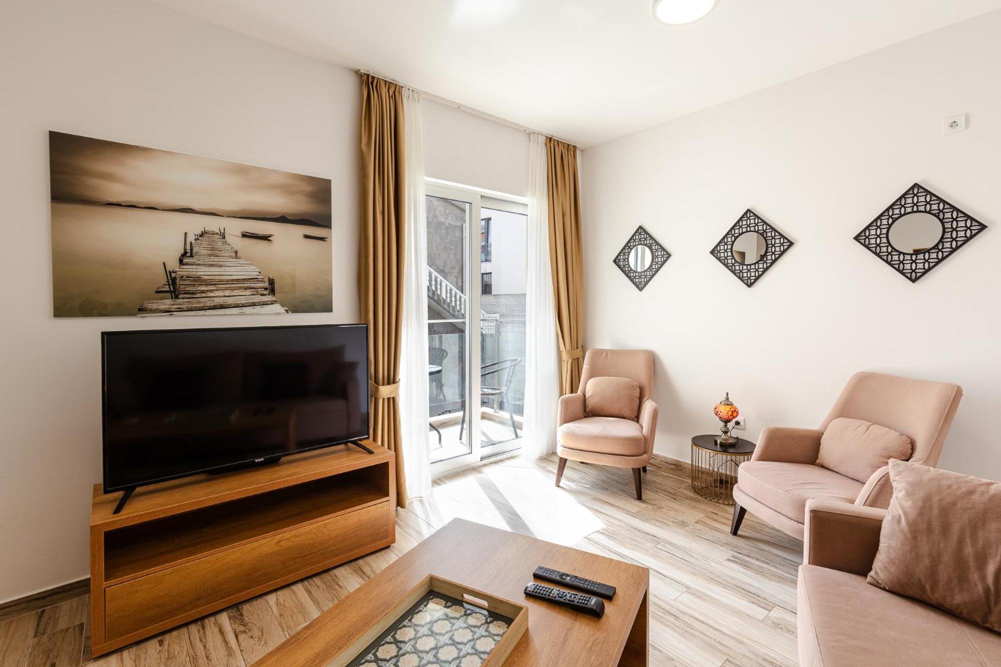 Apartment Sunny Side Wellness & Budva