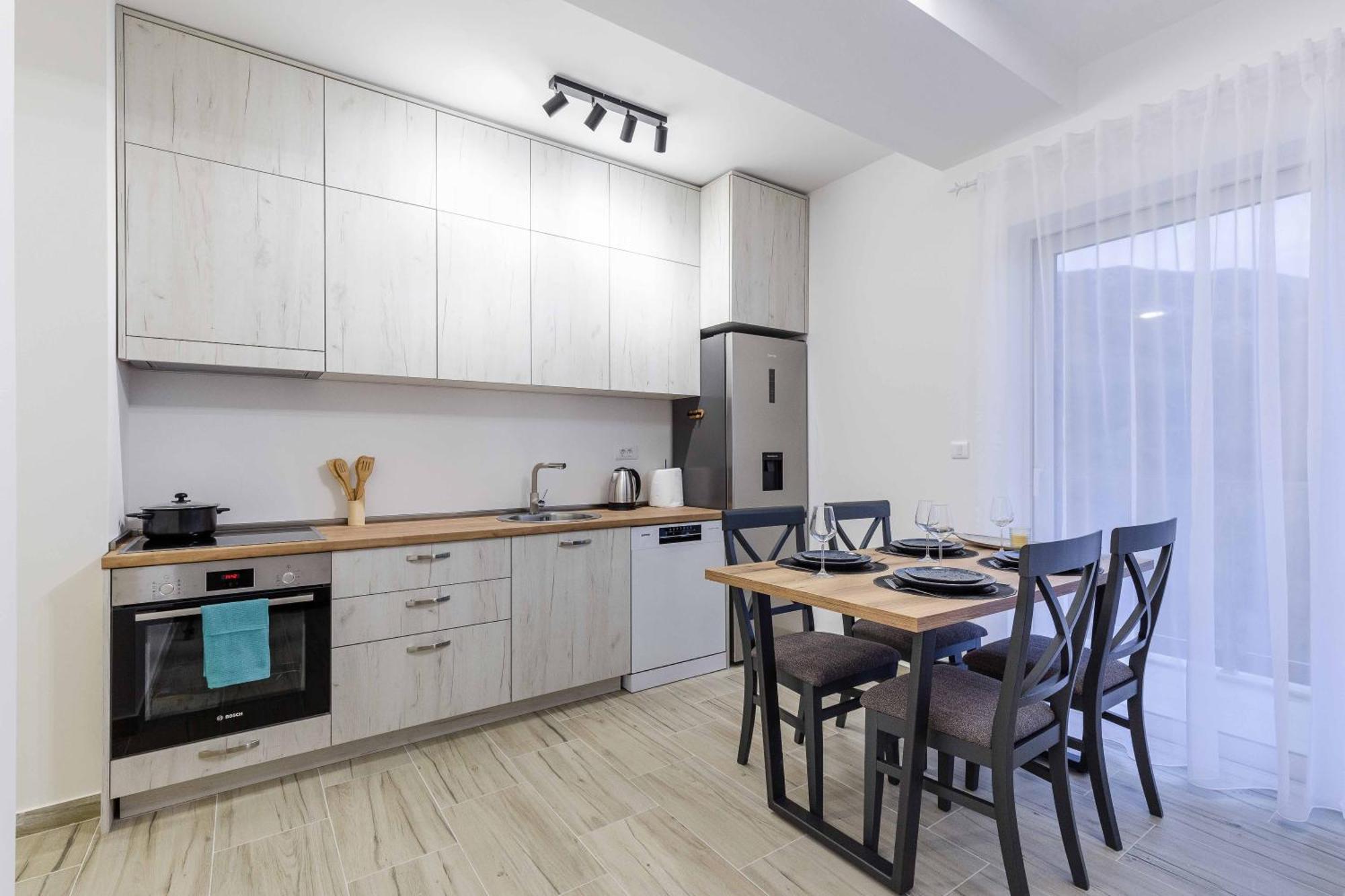 Apartment Sunny Side Wellness & Budva
