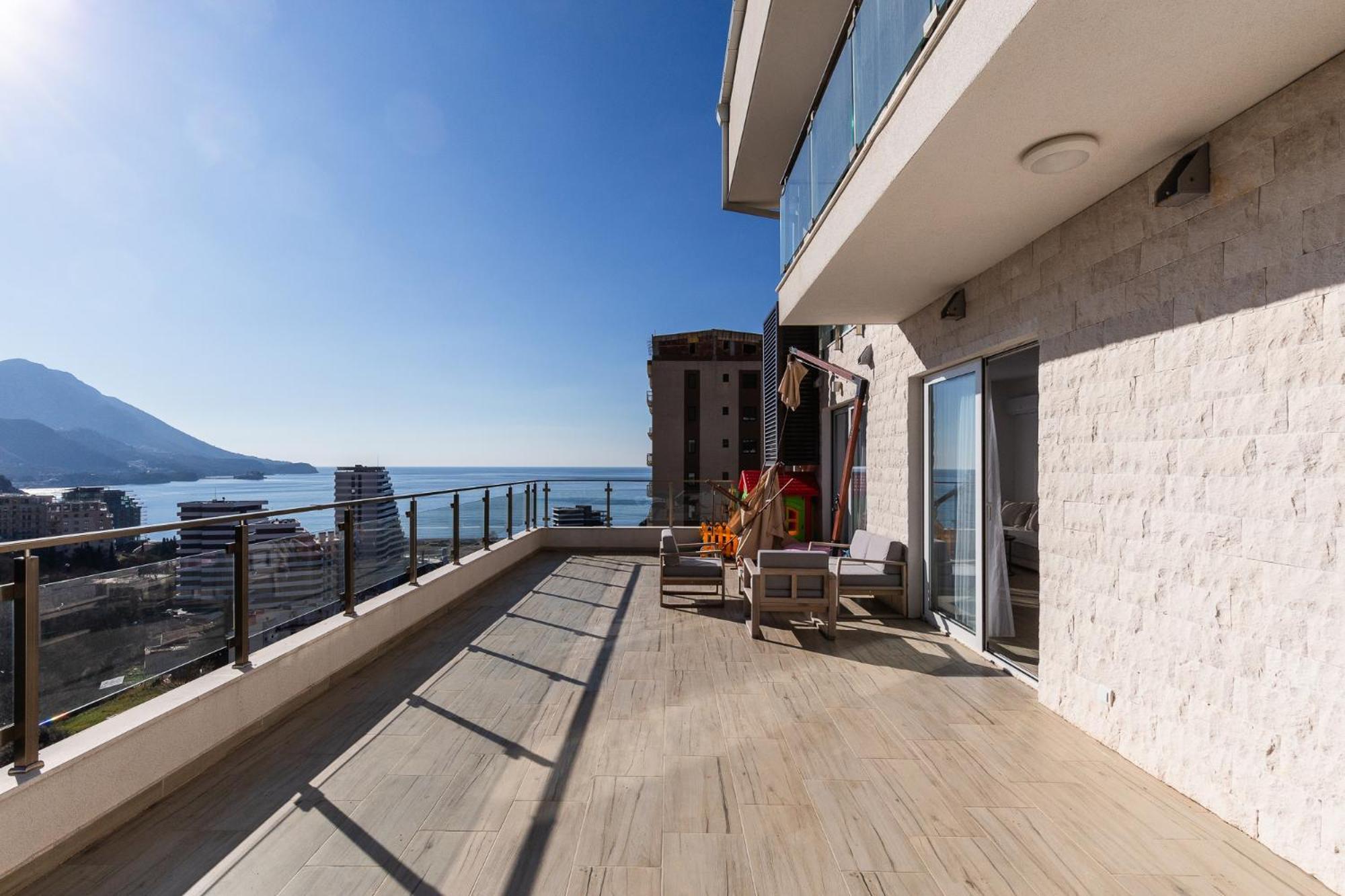 Sunny Side Wellness & * Budva